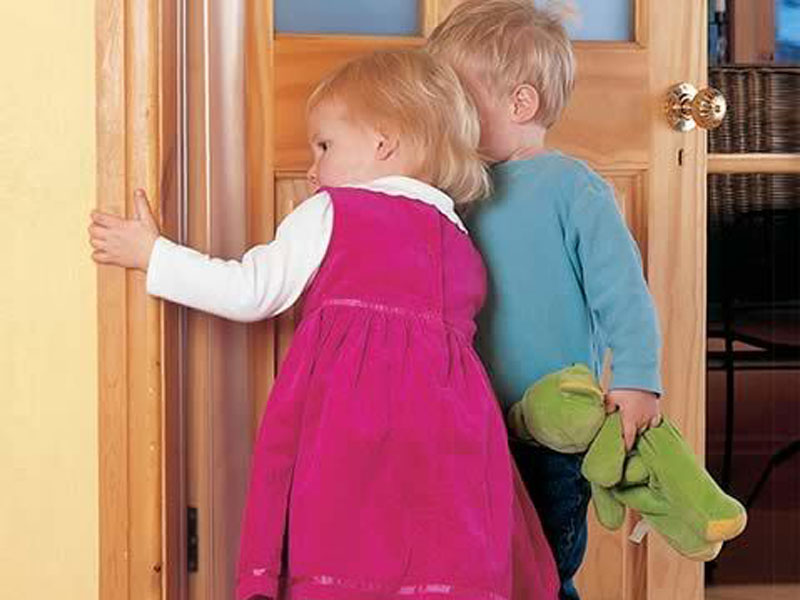 door-safety-strip-to-protect-kids-fingers-from-injury