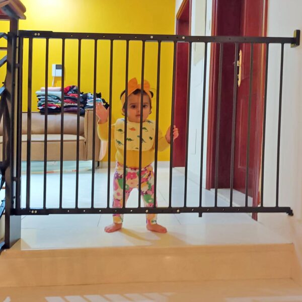 strong-baby-safety-gate-for-top-of-stairs